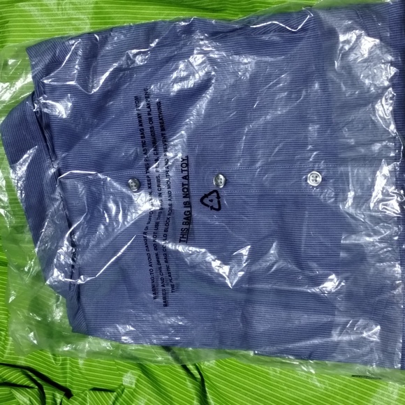 NWT Men's Shirt - Picture 5 of 5